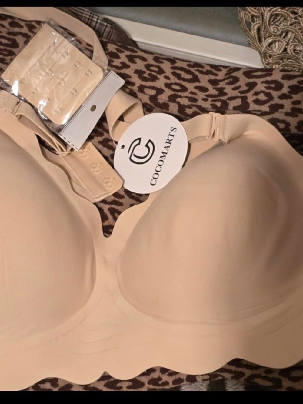 Jelly Bras for Women No Underwire Scalloped Wireless Push Up Bra